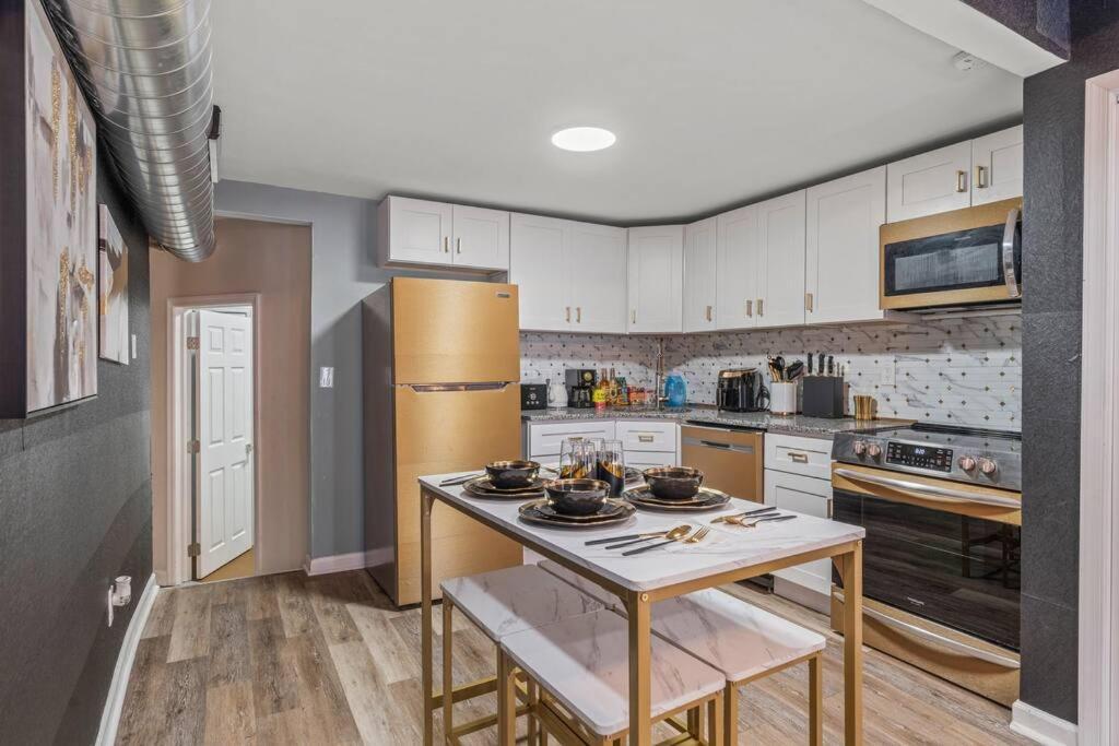 Apartment Gold Rush *